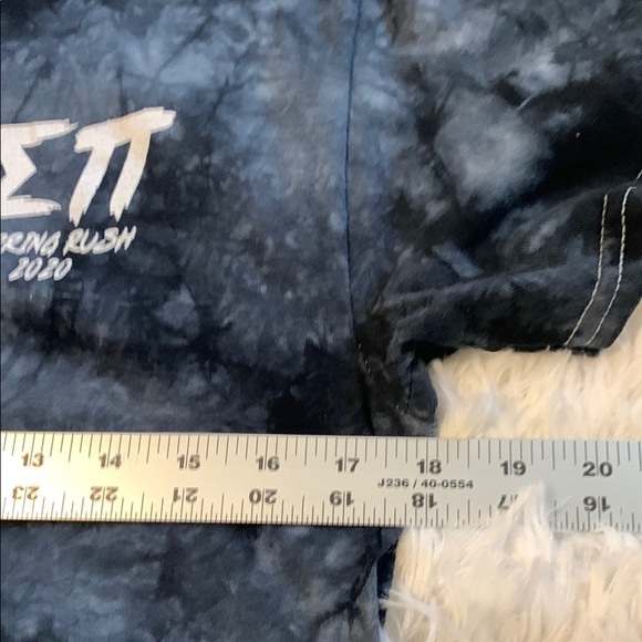 Sigma Pi Graphic Tee Size Medium - Picture 6 of 6